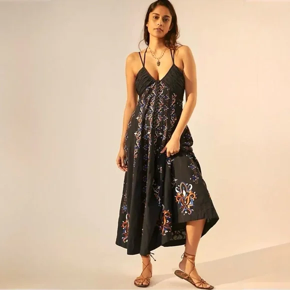 ANTHROPOLOGIE EMBROIDERED HALTER MIDI DRESS NAVY COMBO NEW SIZE 12 - Picture 2 of 9